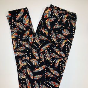 Lularoe OS feather leggings